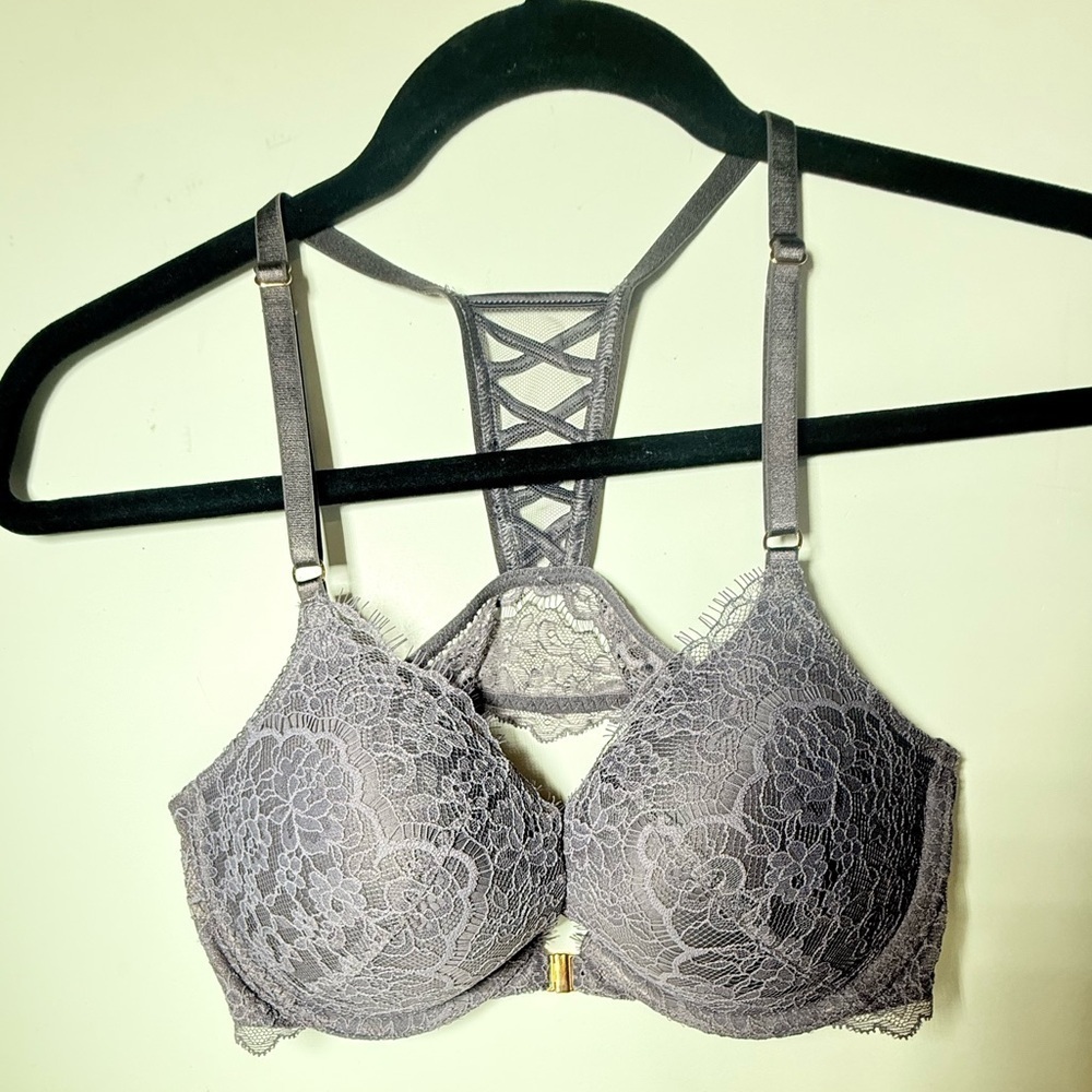 Elegant Lavender Lace Bra